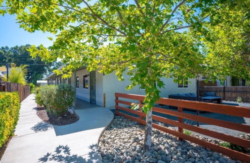Paso Robles Cottage | Downtown Neon Pink Chalet
