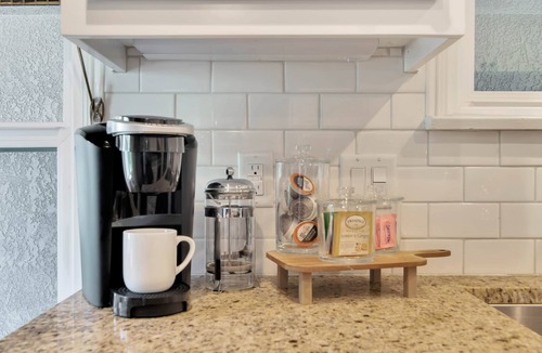 Paso Robles House | Downtown Paso: Rosé Getaway 2 Bed/1 Bath