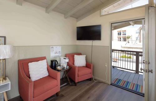 Downtown House | Downtown Pismo, 3 bed 2 bath, 1 Block to Beach!