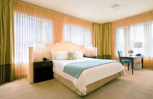 Goose Hollow Hotel | Downtown Retreat | 2 Elegant Suites | Onsite Parking | 0.5 mi to Portland Museum