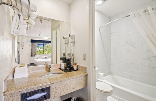 San Luis Obispo Hotel | Downtown SLO Inn - San Luis Obispo