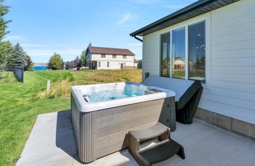 Garden City House | Dream Bear Lake Getaway w/Hot Tub & Yard