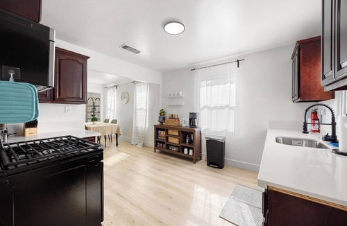 Southeastern Sacramento House | Dreamy 2-Bedroom Retreat in the Heart of Sac