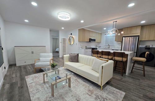 East Side Capistrano Apartment | Driftwood Dunes. Walk to Beach & Downtown! New Oceanside 2-BD Apartment.