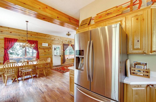 Meadow View Heights Cottage | Duck Creek Village Cabin Near National Forest!