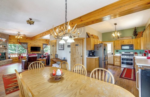 Meadow View Heights Cottage | Duck Creek Village Cabin Near National Forest!