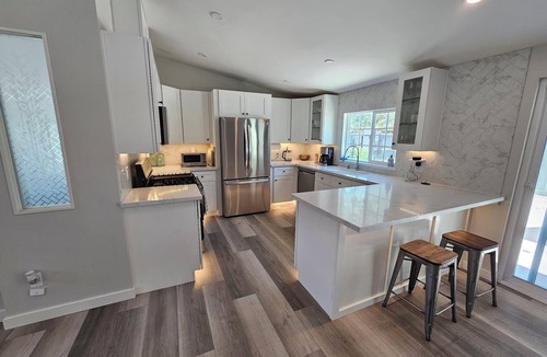 Bradley House | Eagle's Nest is a 40-acre Lake Nacimiento Modern Living, Eagle's Nest, an exclusive, hidden gem idea