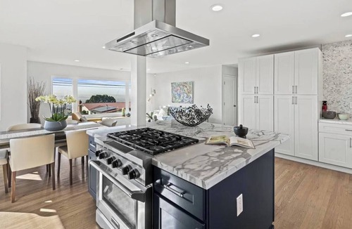 El Cerrito House | East Bay Golf Course Haven