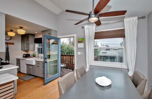 East End Apartment | East End Guest House Close to Downtown