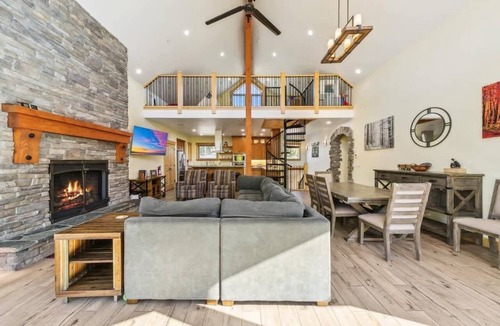 Mountain View Estates Cabin | EchoView Lodge: Hot Tub, Pet Friendly, Game Room