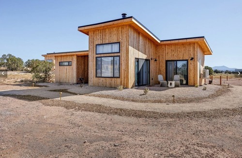 Valle Cottage | Eco-Luxury Desert Casita with Private Patio & Stargazing near Grand Canyon, Arizona
