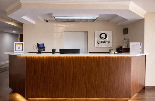Santa Rosa Hotel | Econo Lodge Inn & Suites Santa Rosa South