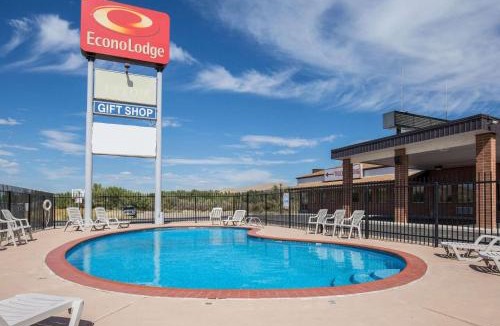 Salina Cabin | Econo Lodge Salina Scenic Route 89 & I-70