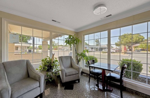 Woodland Hotel | Econo Lodge Woodland near I-5