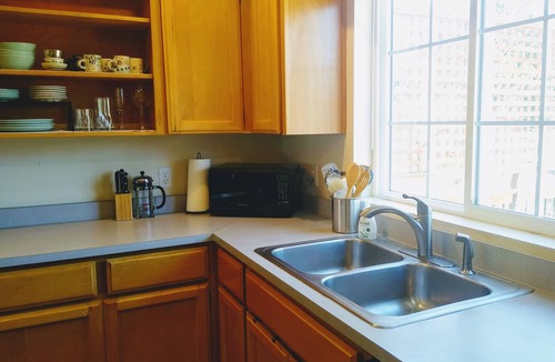 Medford Cottage | Efficient, clean, pet-friendly 2 bed/bath cottage