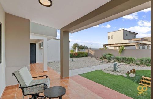 El Centenario House | El Centenario Fully-equipped Home Steps to Beach