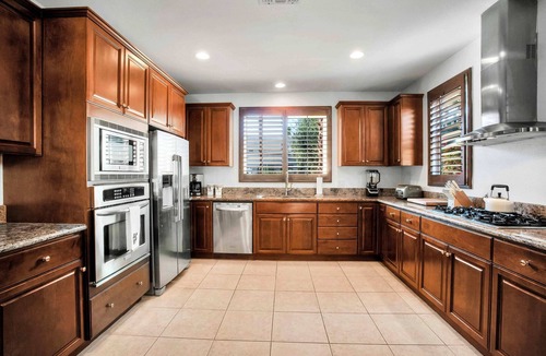 Palm Desert House | El Paseo Paradise! 3BR Desert Oasis with Pool/Spa