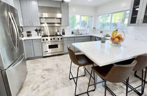 Santa Ana House | El Recuerdo - Cold AC, Private Pool, 15 min Beach 20 min Disney