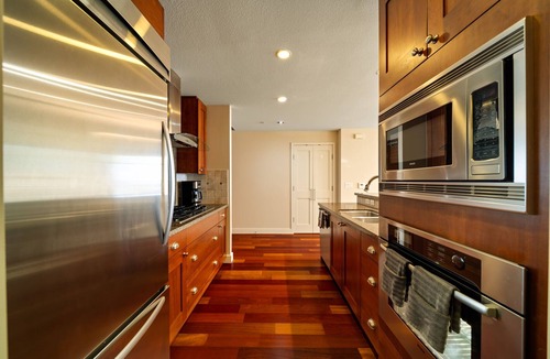 Columbia Condo | Electra Building 2bed - Views, Pool, Sauna, Spa