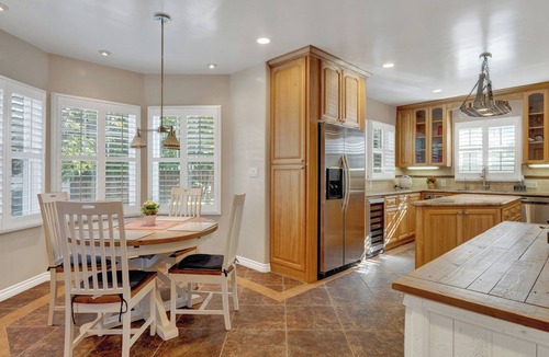 Shasta-Hanchett Park House | Elegance & Comfort, Spacious 6BR in Accessible & Historic San Jose Neighborhood