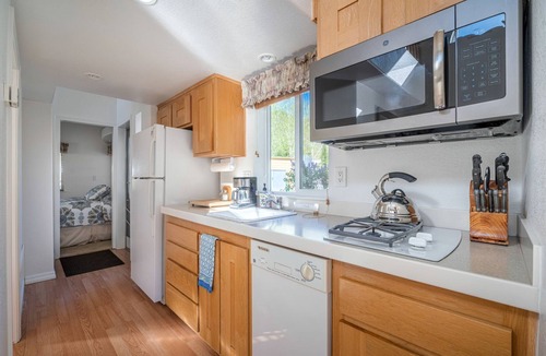 Big Bar House | Elegant Cottage Rental on Banks of Trinity River, California