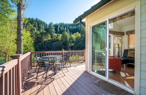 Big Bar House | Elegant Cottage Rental on Banks of Trinity River, California