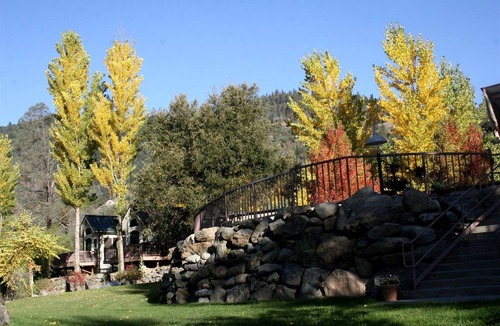 Big Bar House | Elegant Cottage Rental on Banks of Trinity River, California