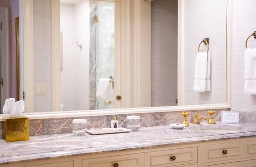 Downtown San Diego Hotel | Elegant King Suite | Westgate Hotel | Poolside Ambience | Central San Diego