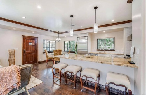 Napa House | Elegant Napa Estate With Views