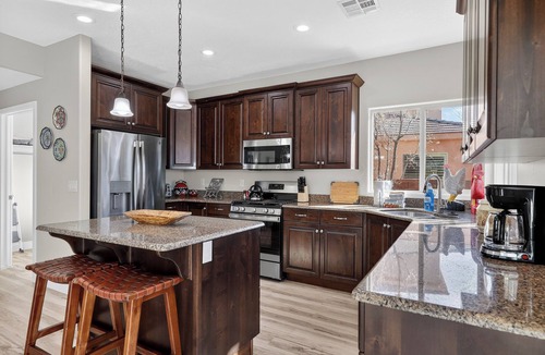 Cedar City House | Elegant Retreat | 4 BR Cedar City Getaway + Spa