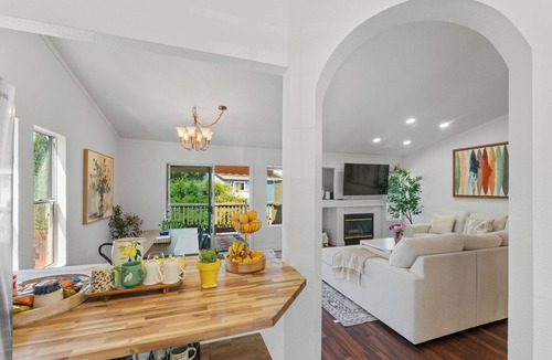 Southwestern Sacramento House | Elegant Retreat for 10 Hot Tub Games Mini Golf Stylish & Serene Getaway