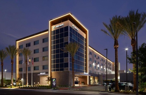 Irvine Business Complex Hotel | Element by Marriott Irvine