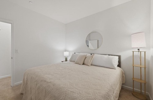 Elk Grove House | Elk Cove Couple's Basecamp home