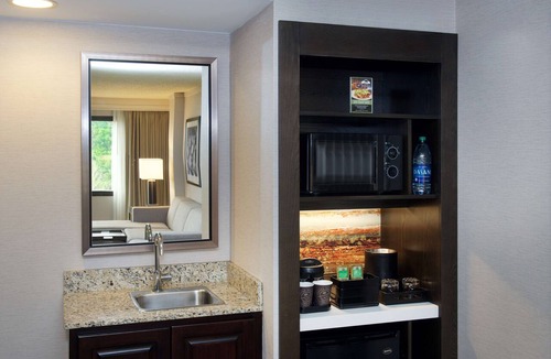 Tigard Hotel | Embassy Suites by Hilton Portland Tigard