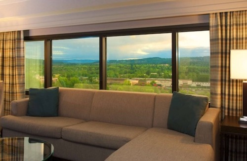 Tigard Hotel | Embassy Suites by Hilton Portland Tigard