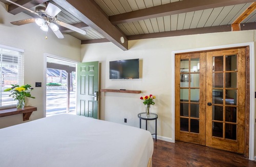 Tahoe Island Cabin | Emerald Bay Lodge