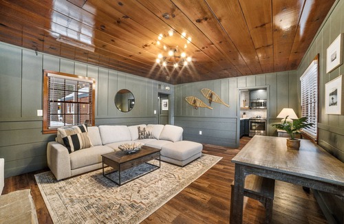 Tahoe Valley Cabin | Emerald Bay Village