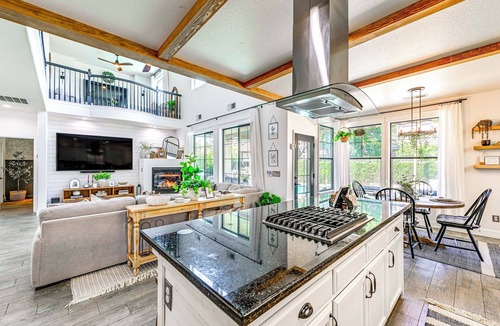 Clovis House | Enchanting Clovis Haven w/Hot Tub & Private Pool!