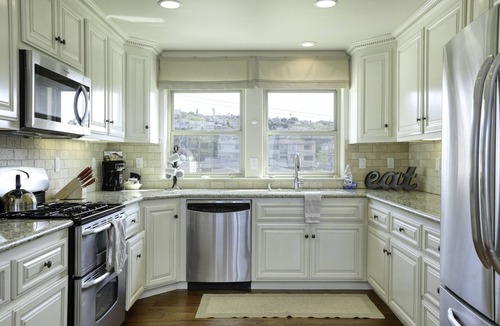 Downtown Condo | Endless Summer Beach Escape With Ocean Views