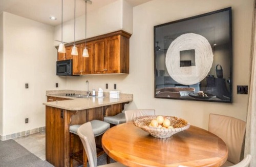 Ivins Villa | Enjoy Red Rock Sunrises at Upscale Desert Hideout w/Pool, Gym & Garden