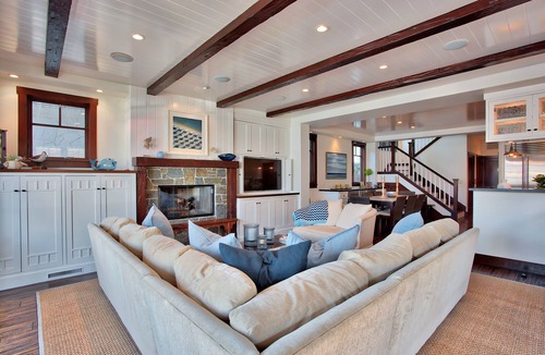 Balboa Island House | Enjoy the Balboa Experience in this beautiful Craftsman house!
