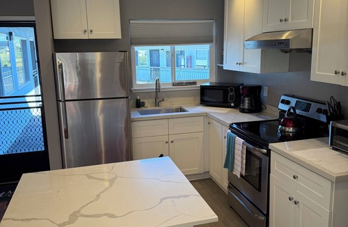 Belmont Apartment | Enjoyable 1-bedroom apartment in Belmont