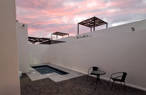El Centenario House | Enjoyable 2-bedroom house with AC in charming El Centenario. Quiet and safe area