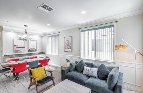 Monterey Park House | Enjoyable 4-bedroom 4 Full Bath 3 Car garage house in Monterey Park near DTLA