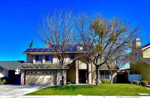Paso Robles House | Entertainers delight-Pet's Welcome. Pool heated Memorial Day to Labor Day.