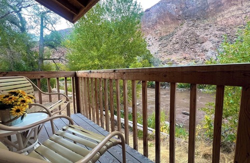 Sevier Cabin | Entire cabin in Sevier, Utah, United States