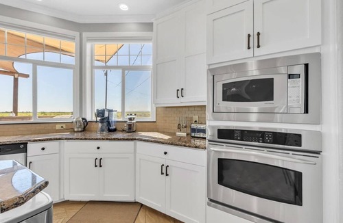 Clarksburg House | Entire Clarksburg House · Host the Event Everyone Remembers at the Vineyard
