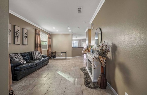 Coldwater Springs House | Entire Home 3 bedroom 2.5 bathroom in Avondale Arizona