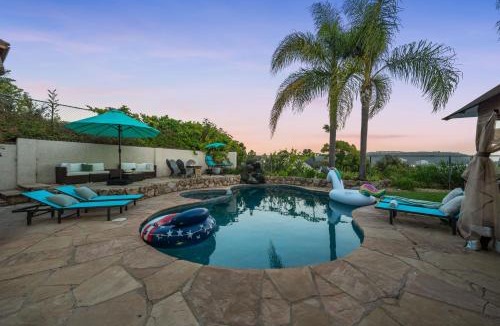 Rancho Penasquitos House | Entire Private House with Hot Tub, King Bed, Garage, Grand View, 3 Bedrooms, Available Now