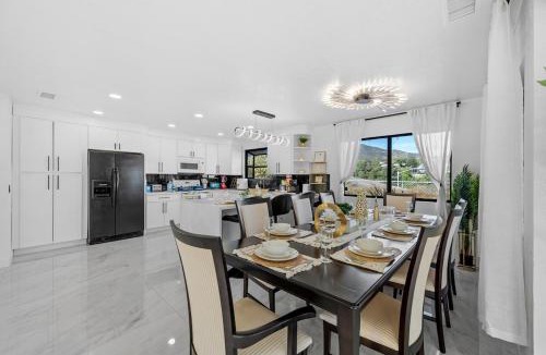 Jamul House | Entire Private House with Mountain View, Jetted Tub, 2500 sqft, King Bed, Garage, 3 Bedrooms 2 Bathrooms, Available Now